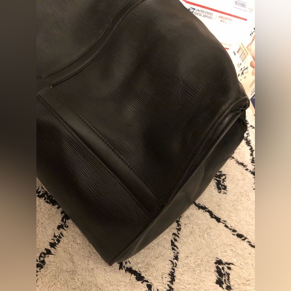 Louis Vuitton Epi Keepall 60 Black - Picture 9 of 10